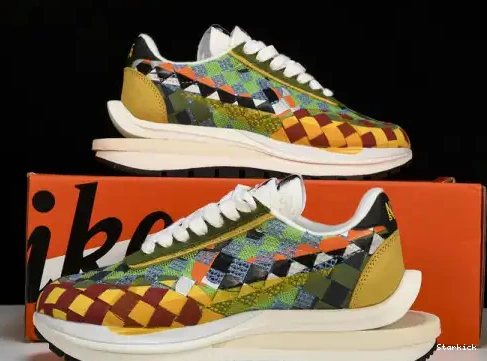 sacai  “Green DR5209-300 Vaporwaffle Woven Gusto” Nike 0526